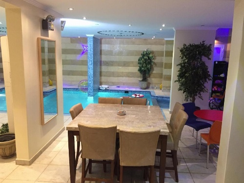 Romance Chalet image 14